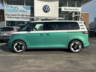 2025 Volkswagen ID. Buzz Pro S Plus 4MOTION w/Two-Tone
