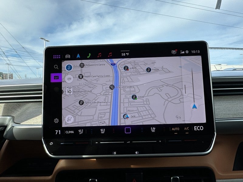 2025 Volkswagen ID. Buzz Pro S Plus 4MOTION w/Two-Tone