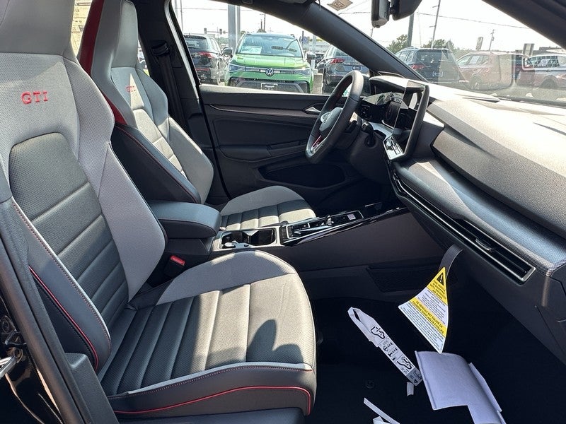 2025 Volkswagen Golf GTI 2.0T SE DSG