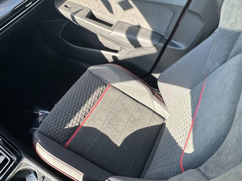 2026 Volkswagen Golf GTI 2.0T SE DSG