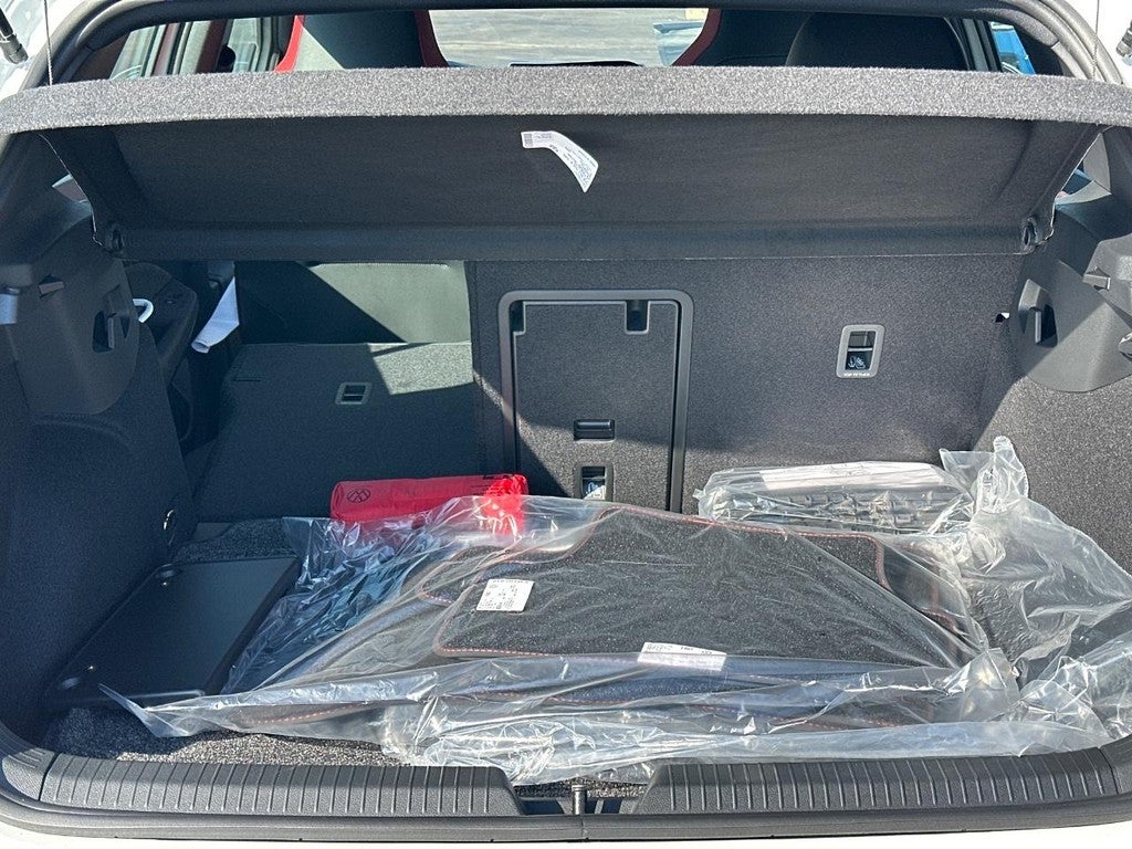 2026 Volkswagen Golf GTI 2.0T SE DSG