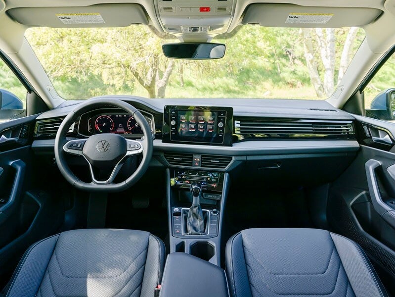 2025 Volkswagen Jetta interior tech